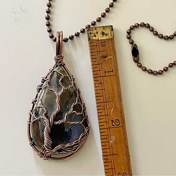 ARTISAN Labradorite Copper Wire Wrapped Tree of Life Pendant Necklace - Picture 13 of 13